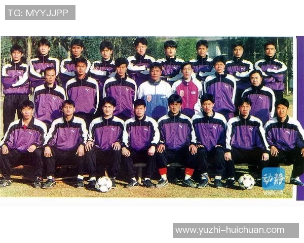 语文书中那些闪耀的足球明星背后的故事与成就