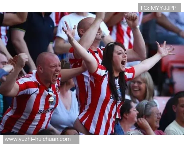 足球明星携女儿闪耀赛场温馨瞬间引发球迷热议